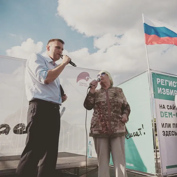На встречу в Калуге пришла тётушка. Ругала меня и всех, кто собрался. Говорила,…