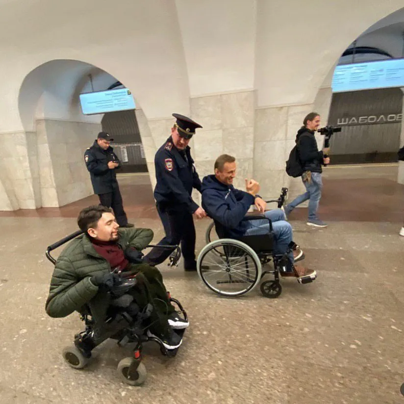 Вместе со @stalin_gulag прокатился по похорошевшей Москве. Выяснилось, что это…