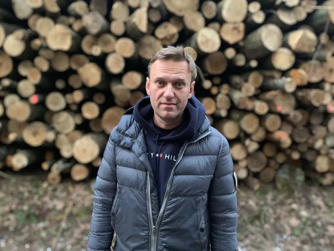 I love reading news about myself in Kremlin media. This photo from the logging camp is perfect...