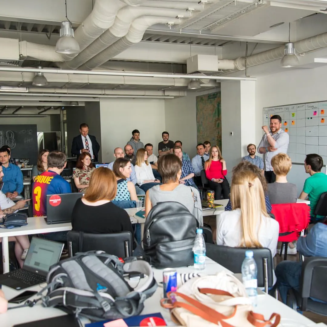 Campaign staff briefing. Who can find a candidate? #staff #Navalny2018