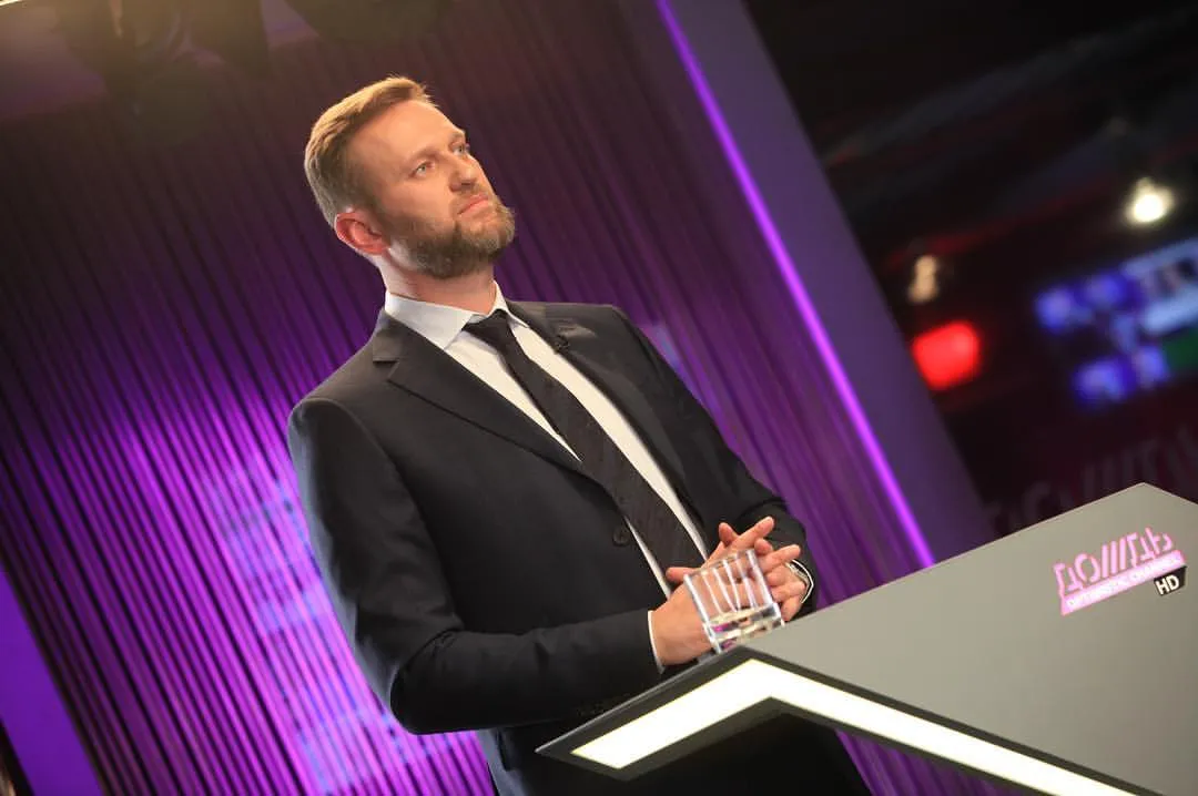 Сегодня снова участвую в дебатах. Но не на "дожде", а на @navalny.live . И не с…
