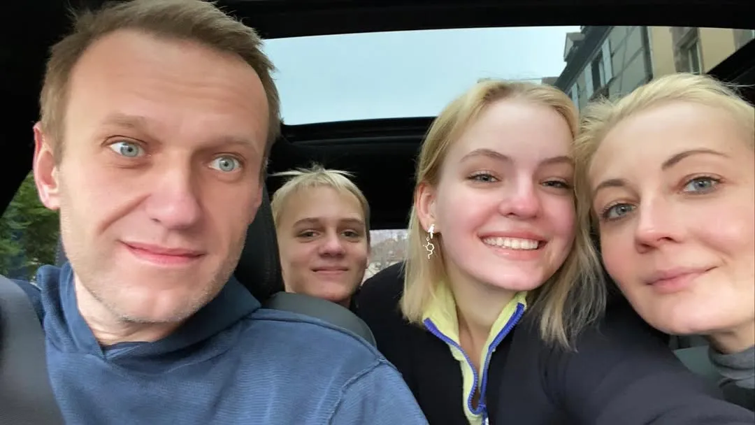 Везу полную машину лил монстров