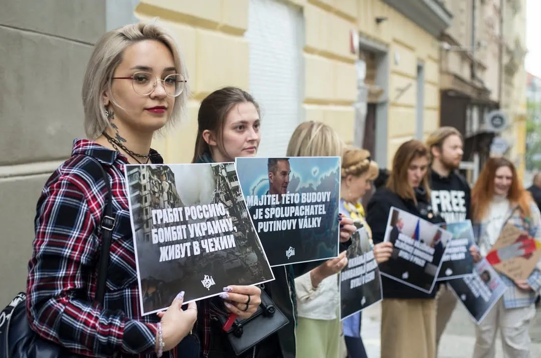 Вчера ракетостроитель Борис Обносов, его дочь Ольга Зорикова и зять Ростислав…