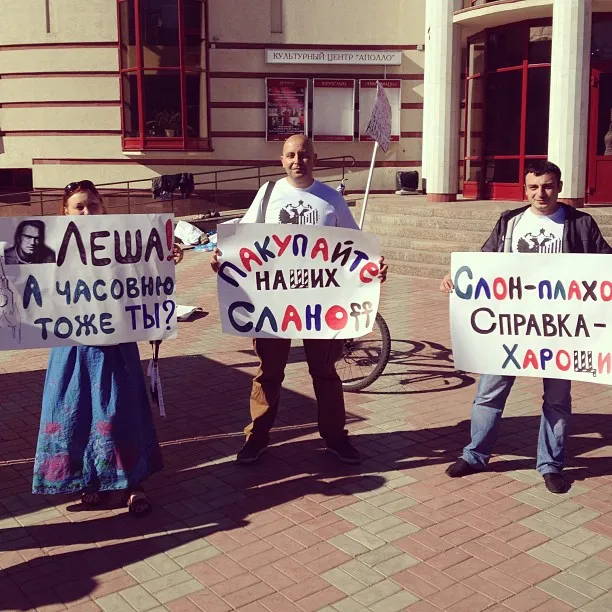 'Русь сидящая' Оли Романовой тоже приехала на суд с поддержкой. Спасибо!…