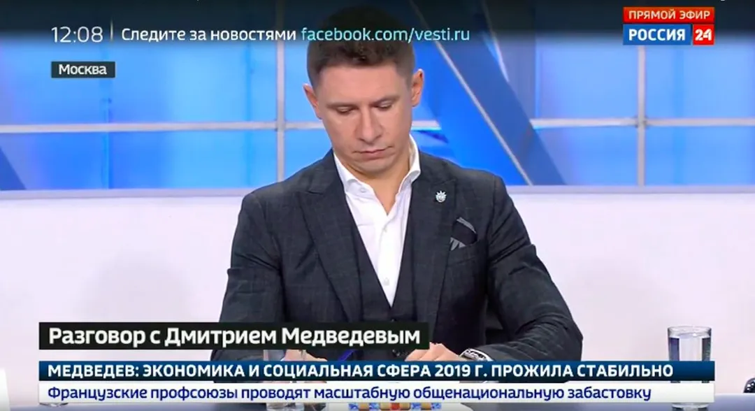 Tweet media