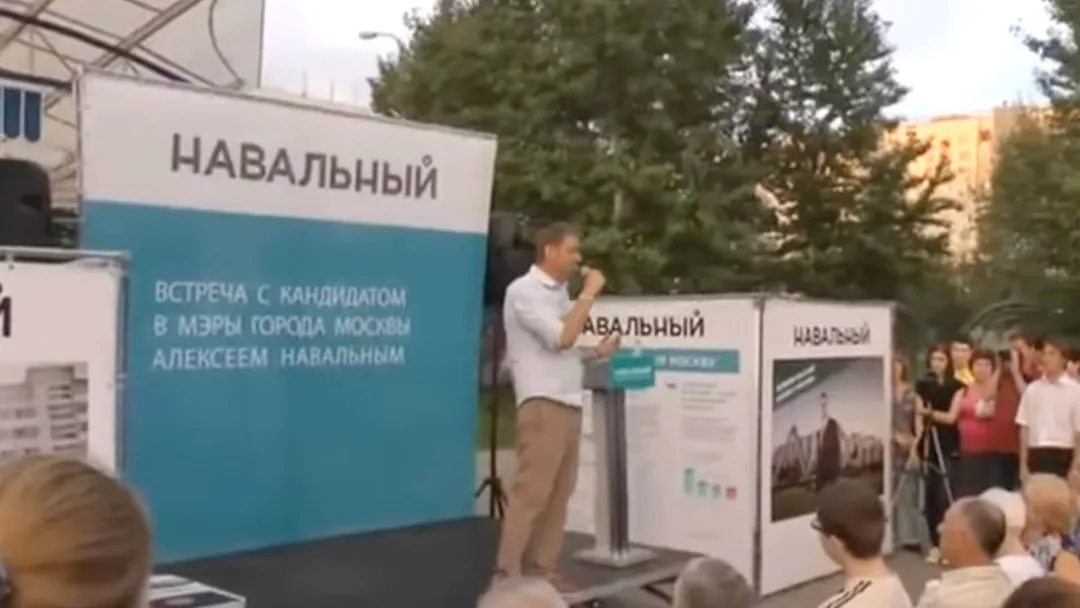 Встреча Алексея Навального с избирателями района Отрадное города Москвы