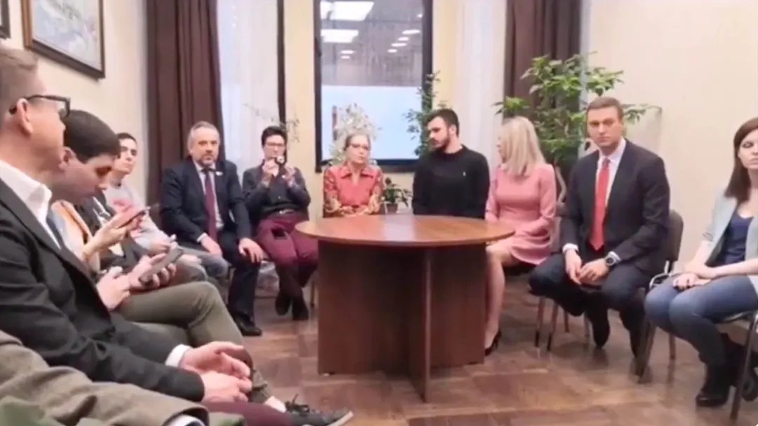 Roundtable at the Moscow City Duma with Alexei Navalny
